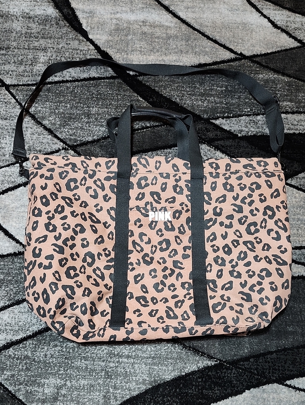 VS PINK 2018 LEOPARD PRINT CANVAS FULL-ZIP EXTRA LARGE WEEKENDER TRAVEL BAG